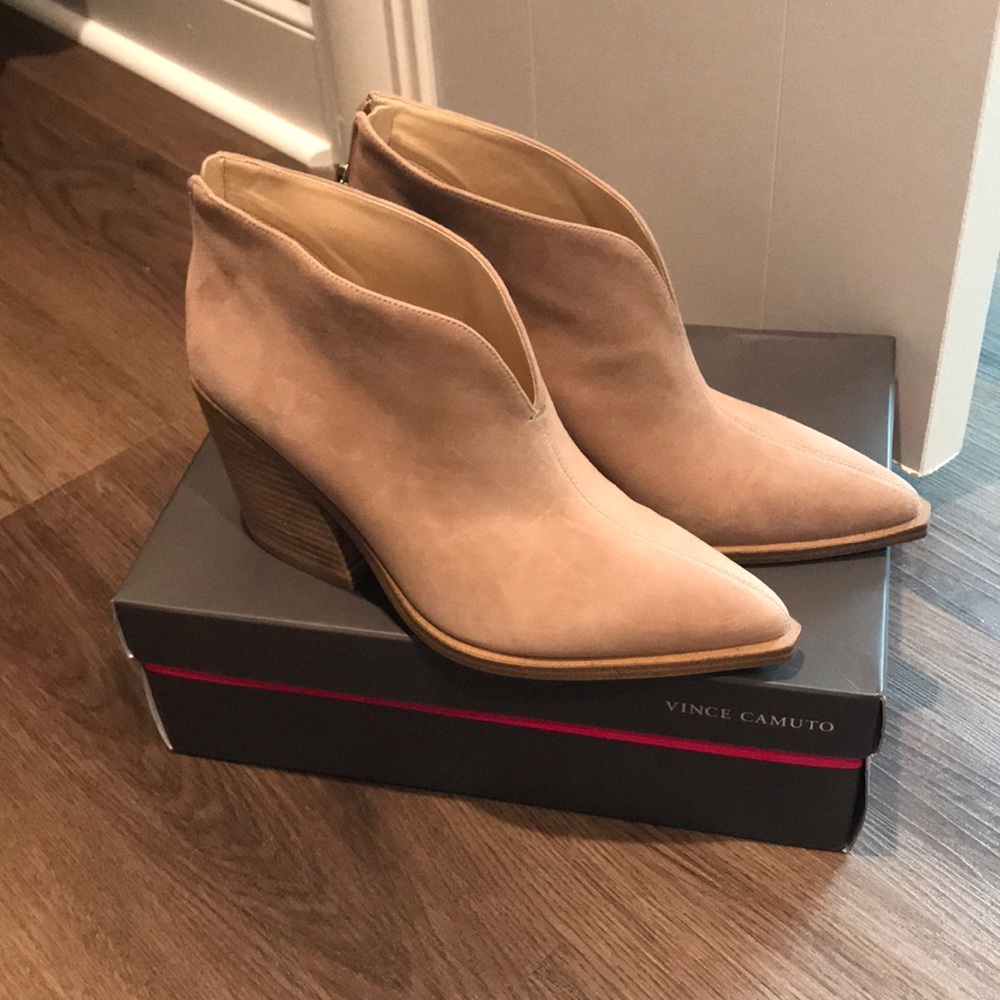 Vince camuto booties
